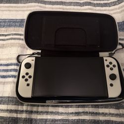 Nintendo Switch OLED(White) Like new+Case