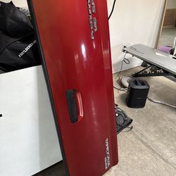 Toyota Tacoma Tailgate (Red)