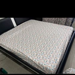 California King Bed With Mattress