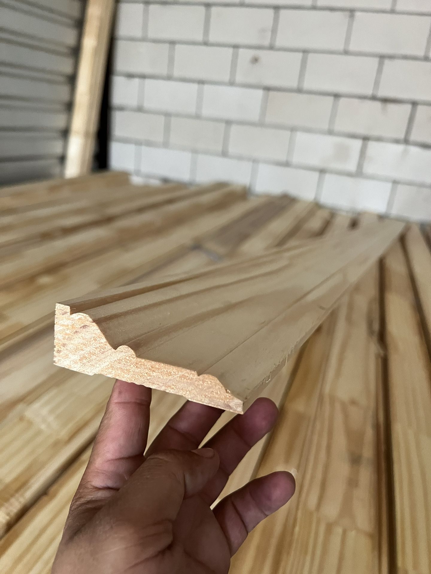 Trim Para Puertas 3”1/2 Y De 2”1/2 De 8 Pies De Largo $6Cada Piesa Cash