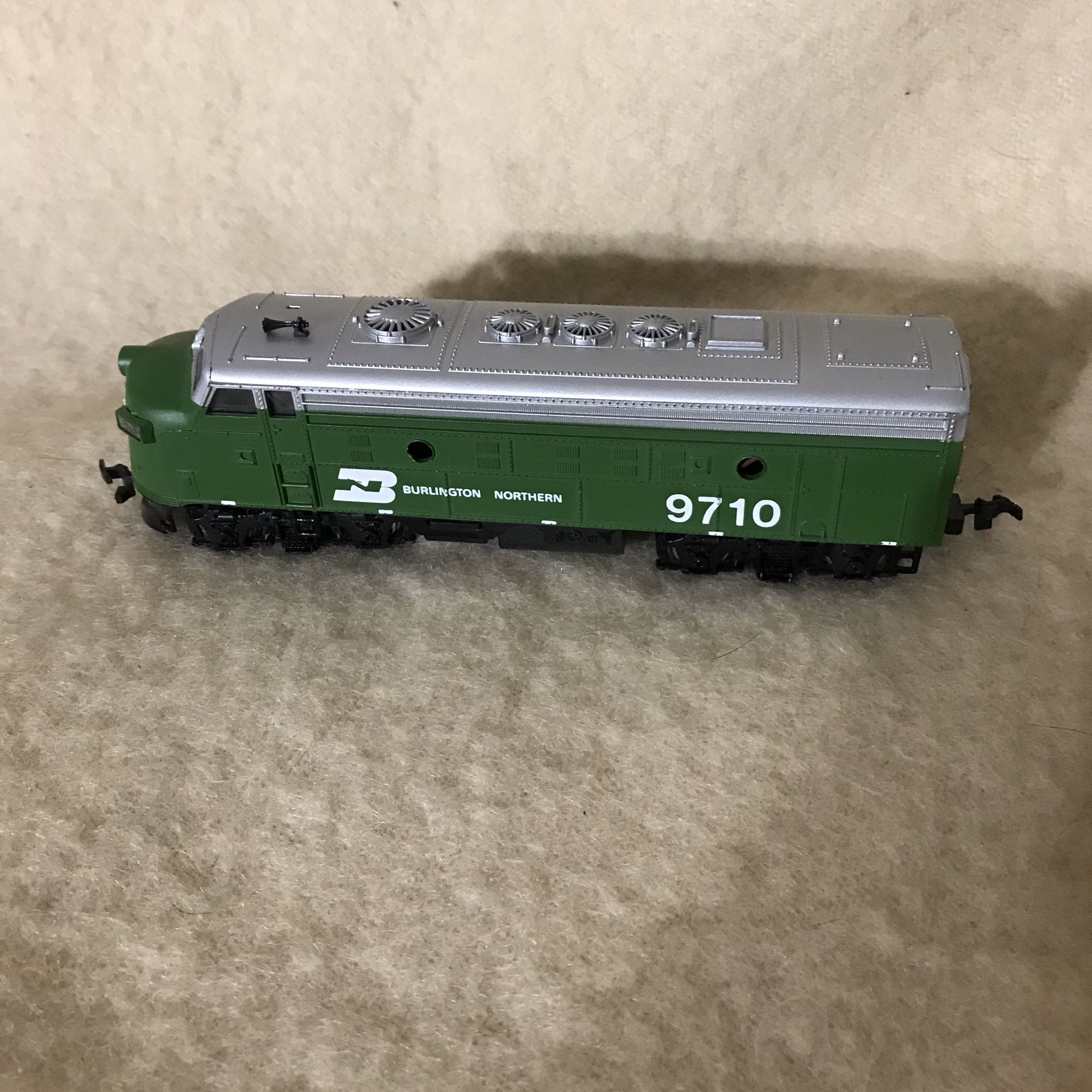 Bachmann HO Scale Burlington Northern 9710 Engine Locomotive