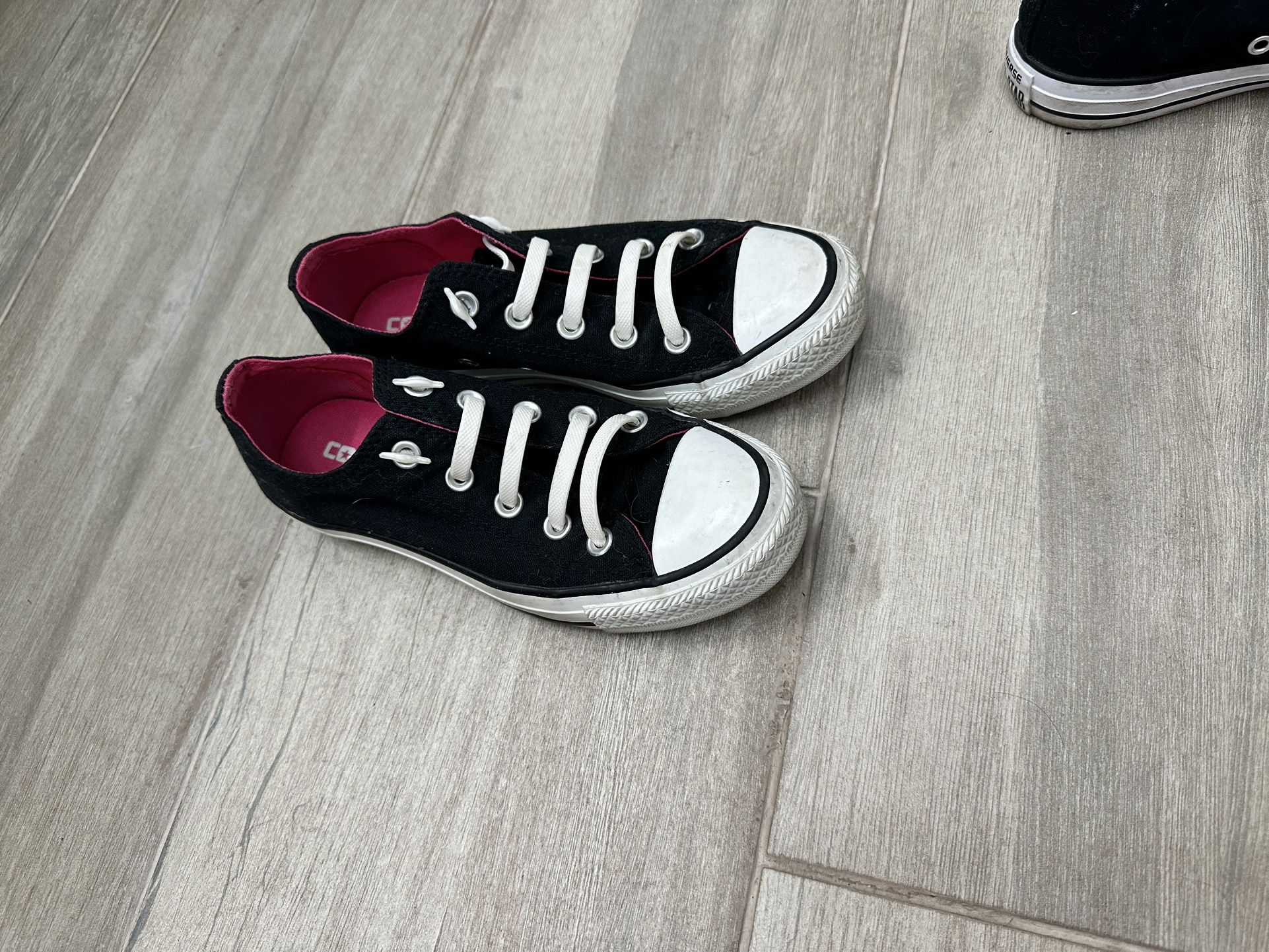 Women’s Converse 5.5