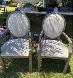 Set of dining chairs