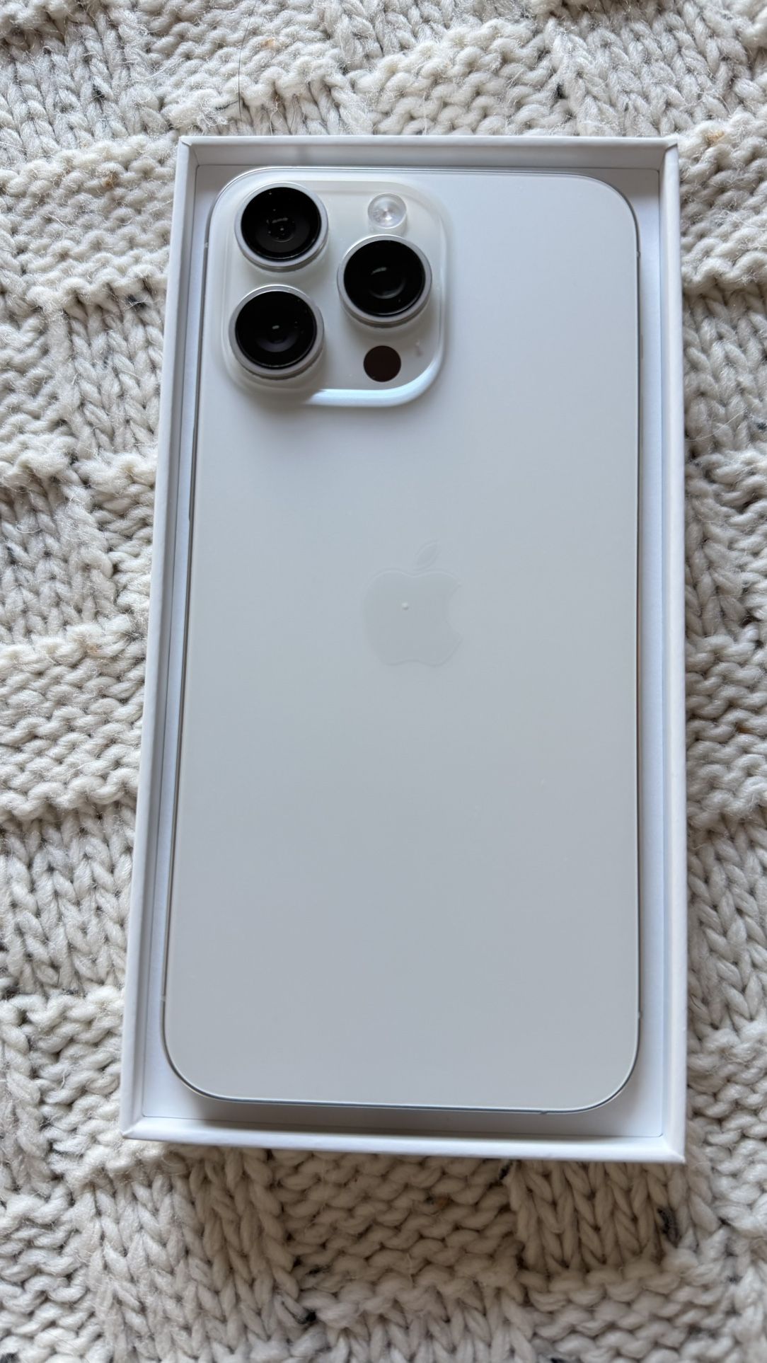AT&T iPhone 15 Pro Max 256GB for Sale in Las Vegas, NV - OfferUp