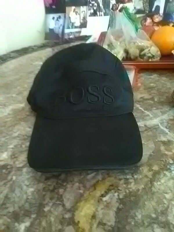 Hugo boss hat black