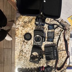 Canon M50 Mk II + 15-45mm Lense + 3 Extra Batteries + Battery  Charger