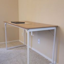 Table/desk