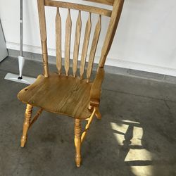 Wooden Chair /  Read Below ⬇️ 