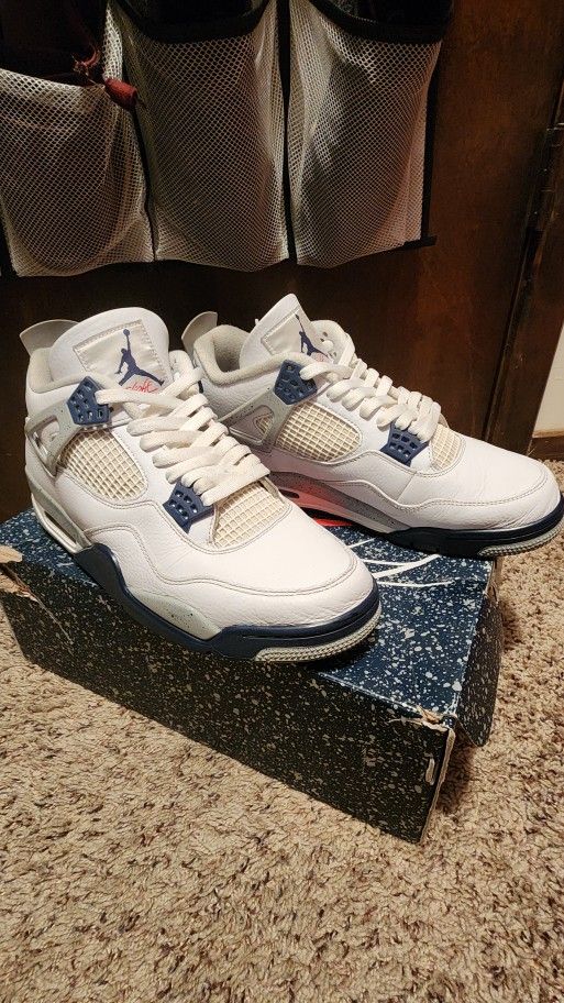 Jordan 4 Midnight navy