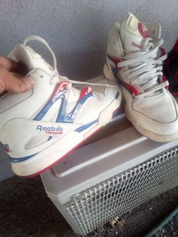 Reebok pumps size 8