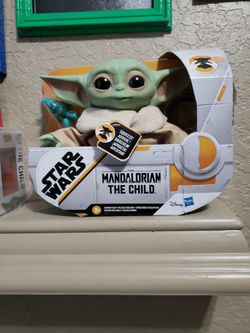 THE CHILD BABY YODA crying
