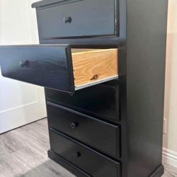 Five Drawers Dresser 