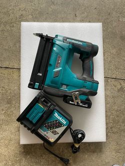 Makita cord less brad Neiler 18 v