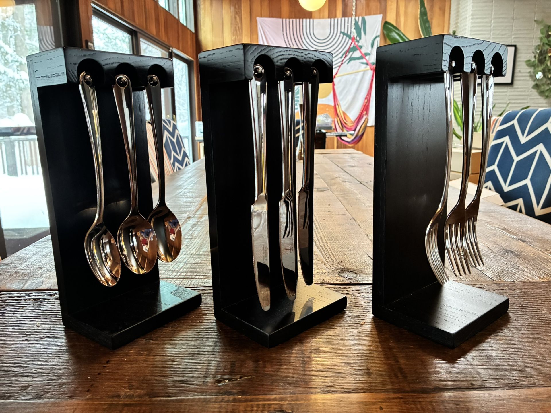 HANSEN STAINLESS STEEL FLATWARE WITH HANGING STANDS
