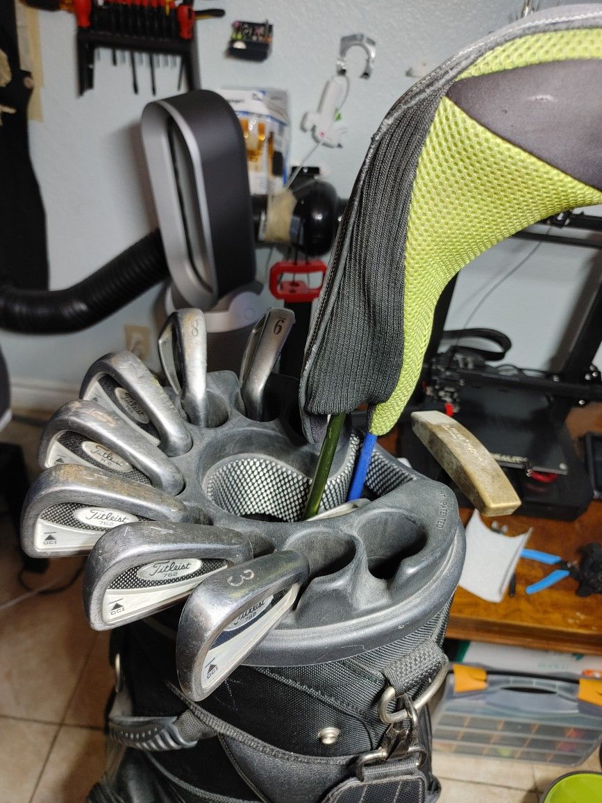 Titleist DCI 762 Irons And Bag+ More