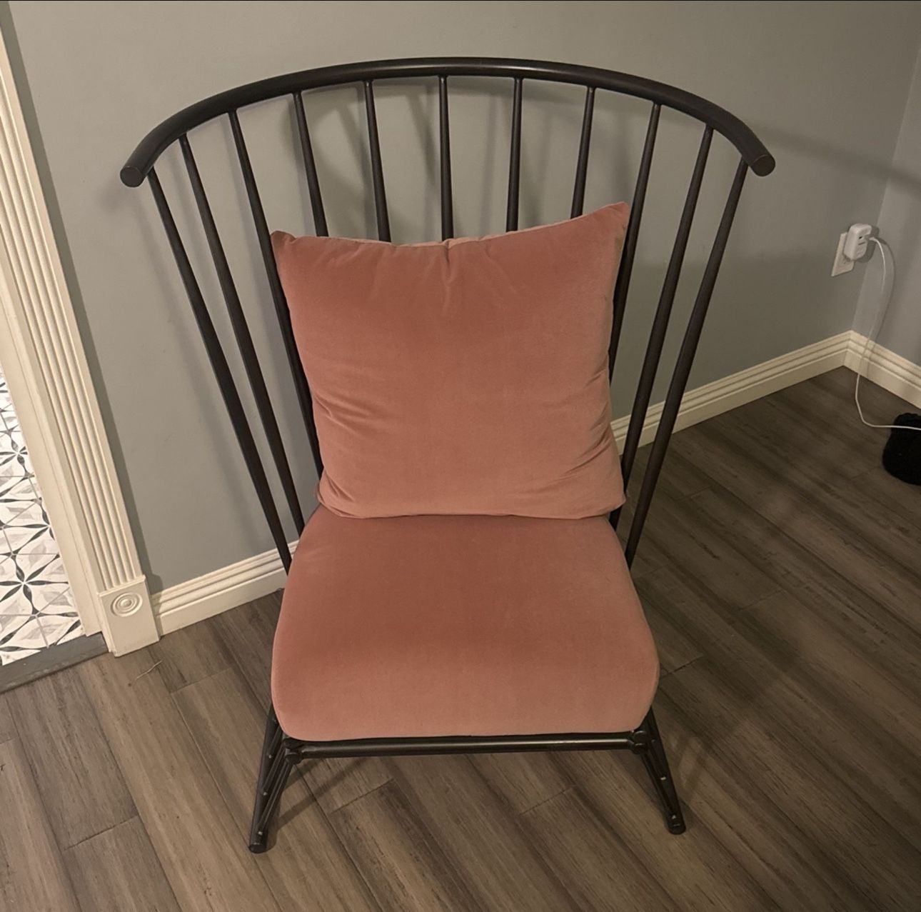 Free Jupiter Velvet Accent Chair – Blush Pink – New Pacific Direct