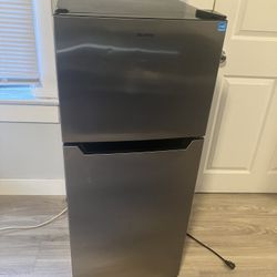 Danby Stainless Steel Minifridge 4.2 cu ft 