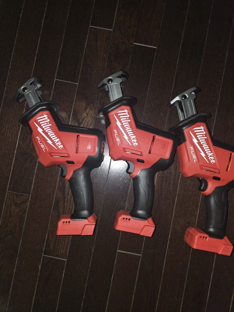Milwaukee
M18 FUEL 18V Lithium-Ion Brushless Cordless HACKZALL Reciprocating Saw (Tool-Only)