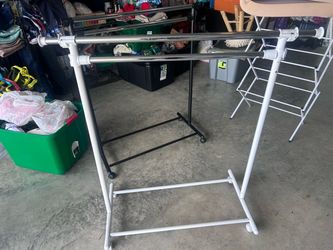 Clothes rack