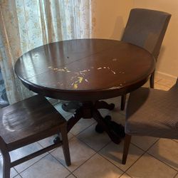 Wood Round Table 