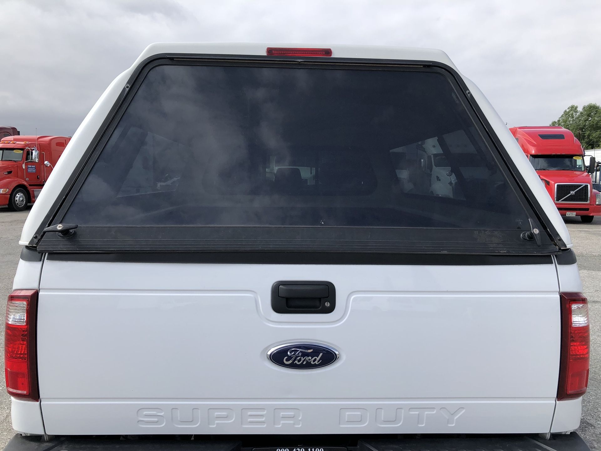 Ford f250 f350 camper shell 8ft bed long bed white F250 F350 camper