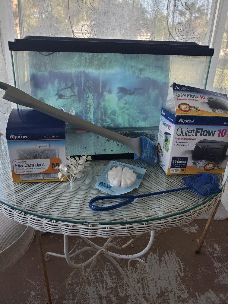 10 gl Fish Tank & Accessories 