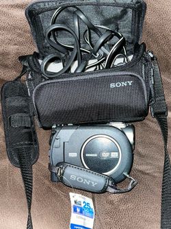 Sony DCR-DVD308 DVD Camcorder, 25x Optical/2,000x Digital Zoom, 1 Megapixel Advanced HAD 1/6" CCD, Color Viewfinder, 2.7" LCD Screen