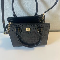 Like New Tommy Hilfiger Crossbody Purse 