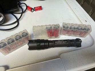 SureFire E2D LED Defender Ultra tactical flashlight