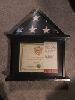 Veteran’s Flag Display Case