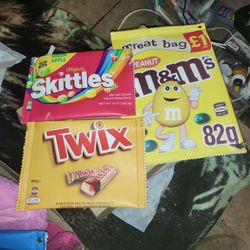 New Novelty "Snack Bag" Purses & Wristlets - Multiple Styles