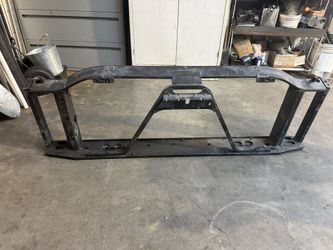 Chevy/GMC Radiator Support Bracket