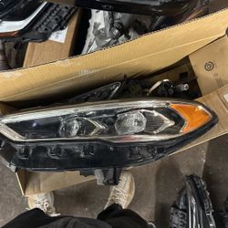 Ford fusion headlight