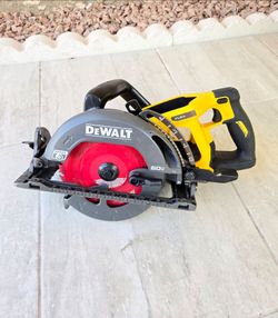 DEWALT 60V FLEXVOLT 7-1/4 in. Rear Handle Wormdrive Style Circular Saw