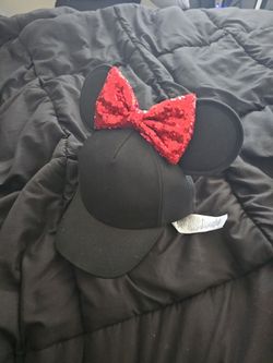 Black Minnie Mouse hat