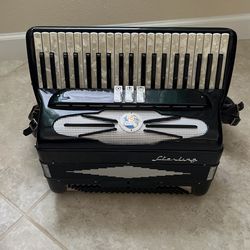 120 base Italian made Accordion