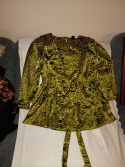 Tina Knowles blouse's