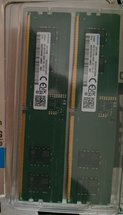 Samsung 16gb (2x8gb) 5600 mhz DDR5 ram for pc