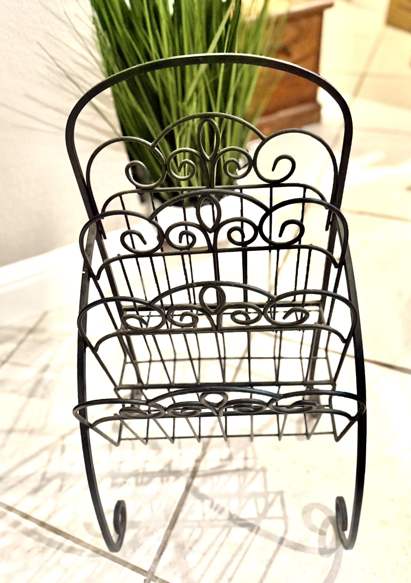 Black Iron Three Tier Magazine Rack