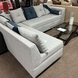 Sectional and two piece out for groups $800