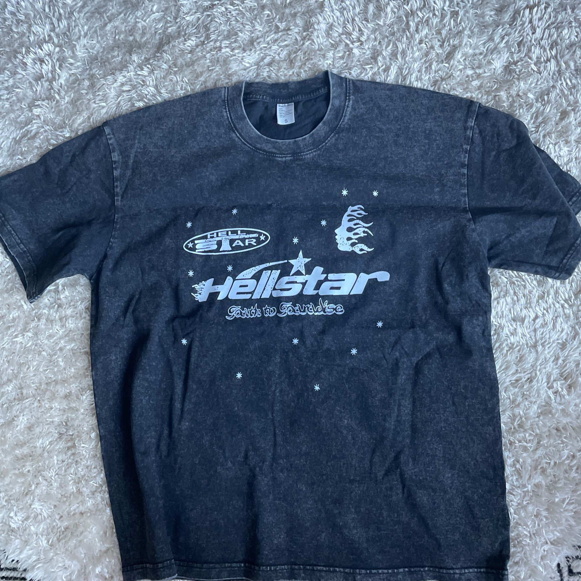 mens Small Hellstar shirt