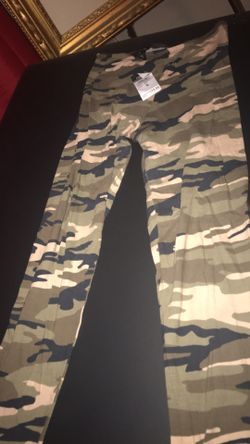 Camouflage Tights Never worn Reg. Price :$12.99 Price$5 Size:M