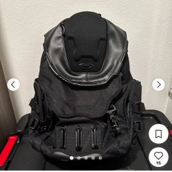 Oakley Kitchen sink backpack 