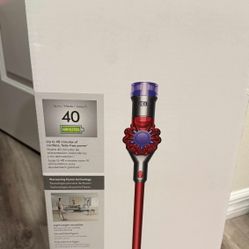 Dyson V8