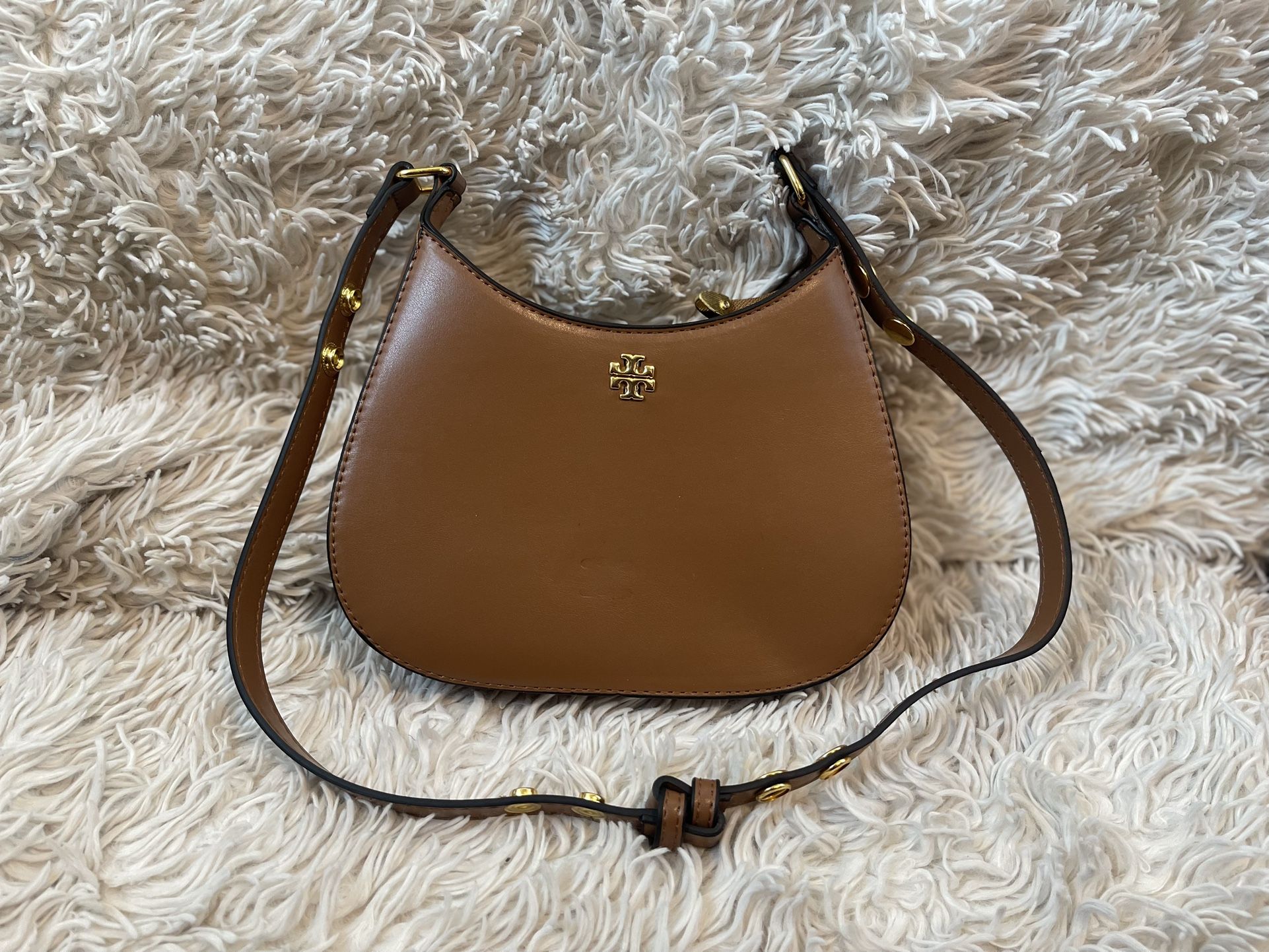 Women’s Handbags UNAU