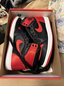Jordan 1 Satin Size 10 Men’s