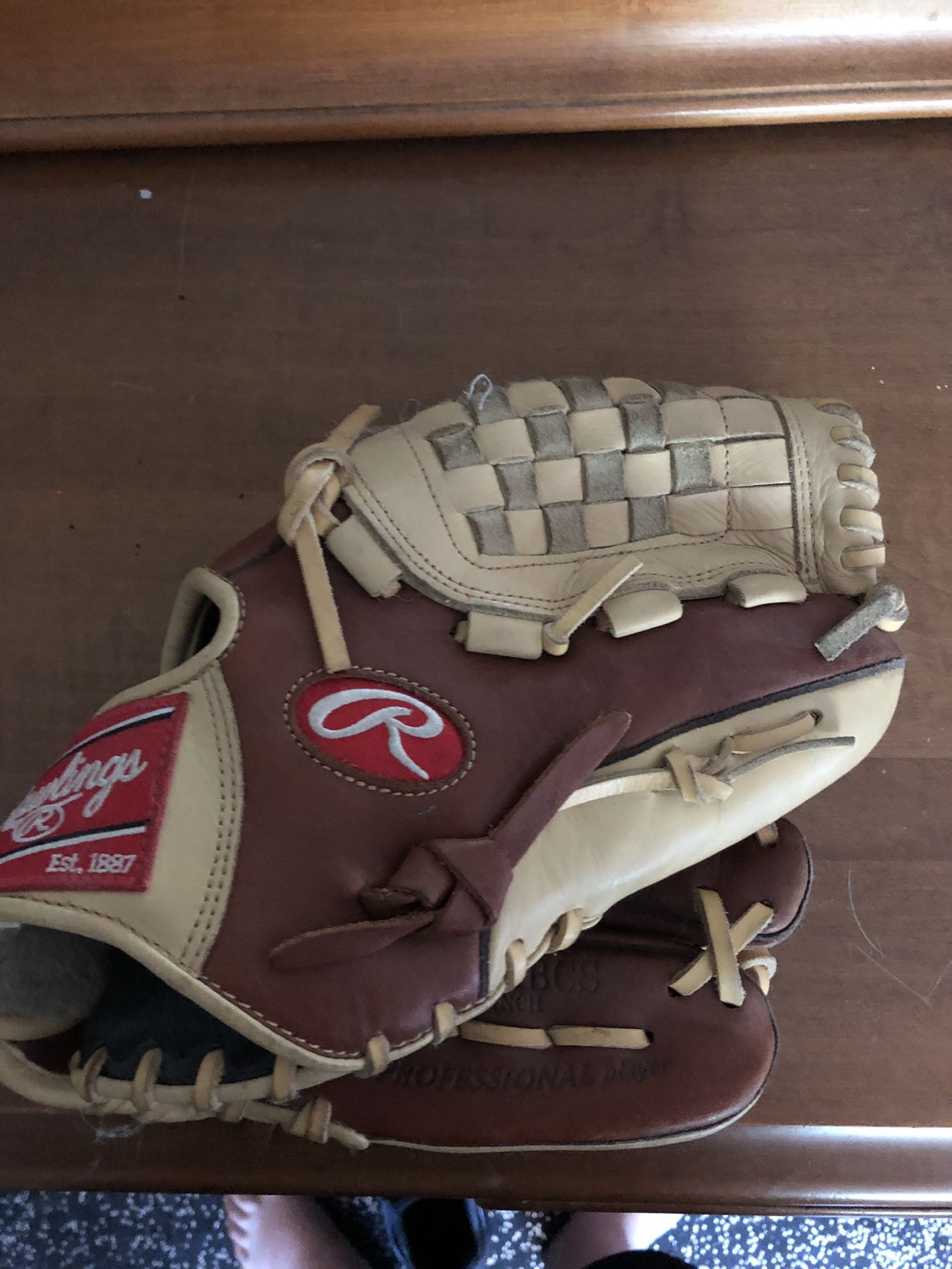 Rawlings baseball glove barley used