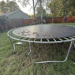 Trampoline 