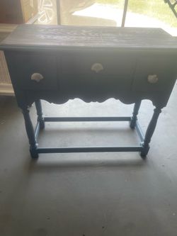 Accent /  Entryway / Sofa Table