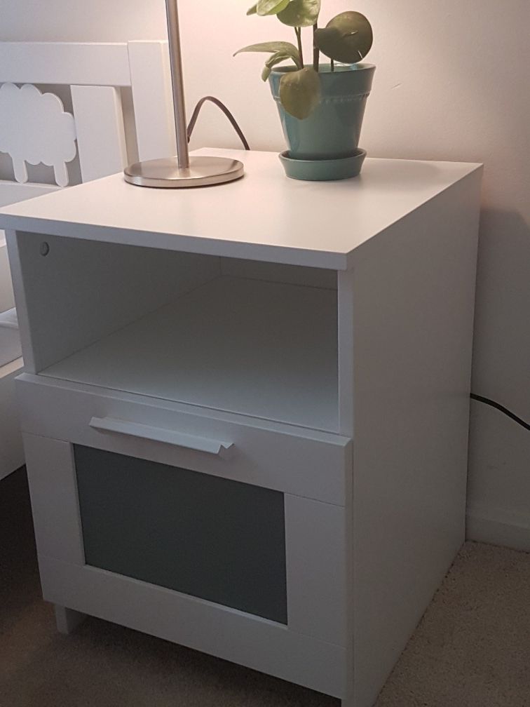 Bedside table/night stand